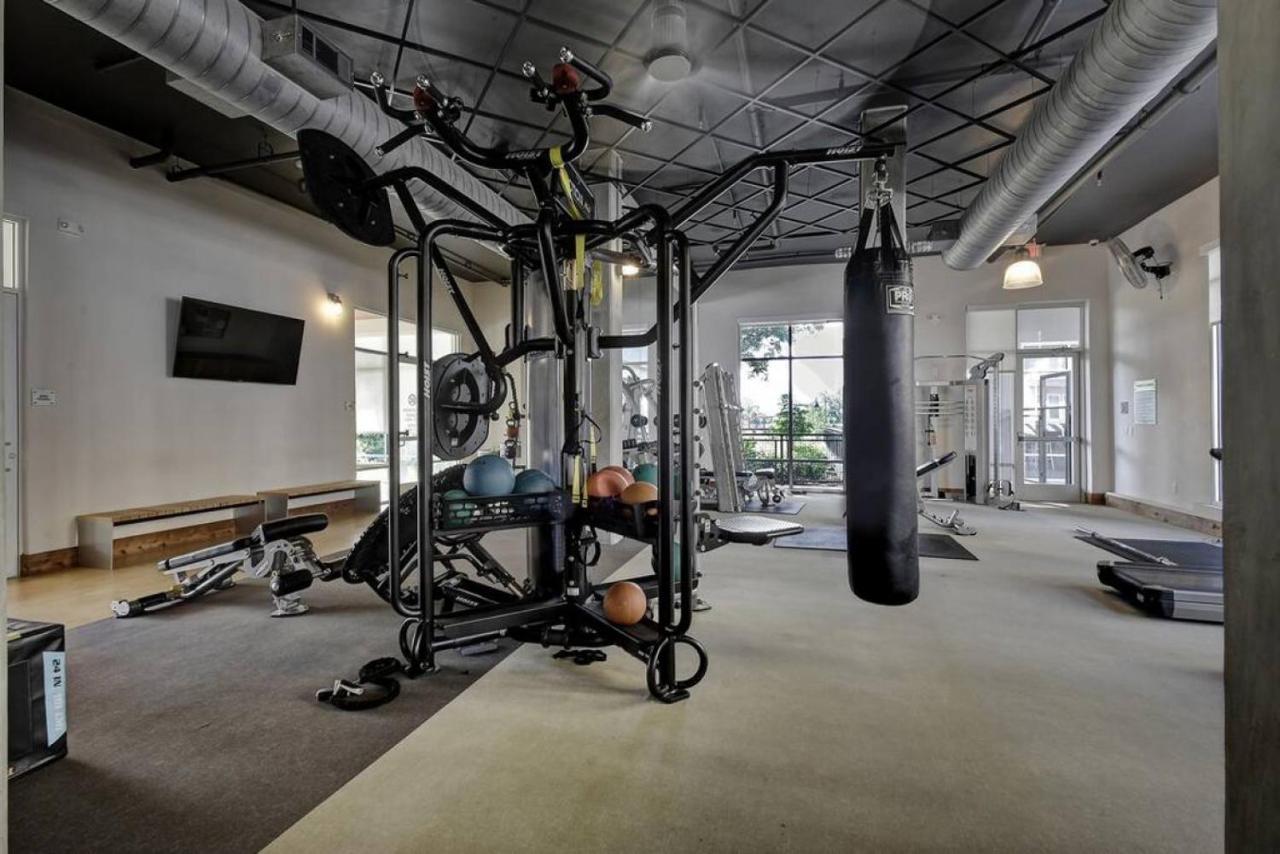 Vibrant Downtown Studio Wifi Pool Gym Σαν Αντόνιο Εξωτερικό φωτογραφία